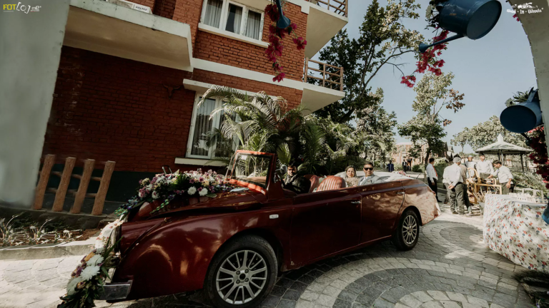 Old Royal Vintage Car Book for Pre Wedding